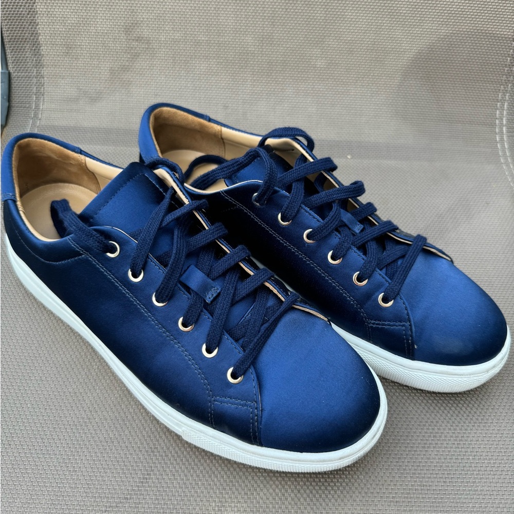 Woman shoes